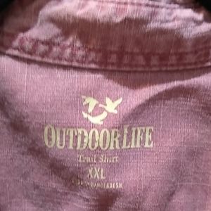 #119 man's short sleeve button-down shirt an extra